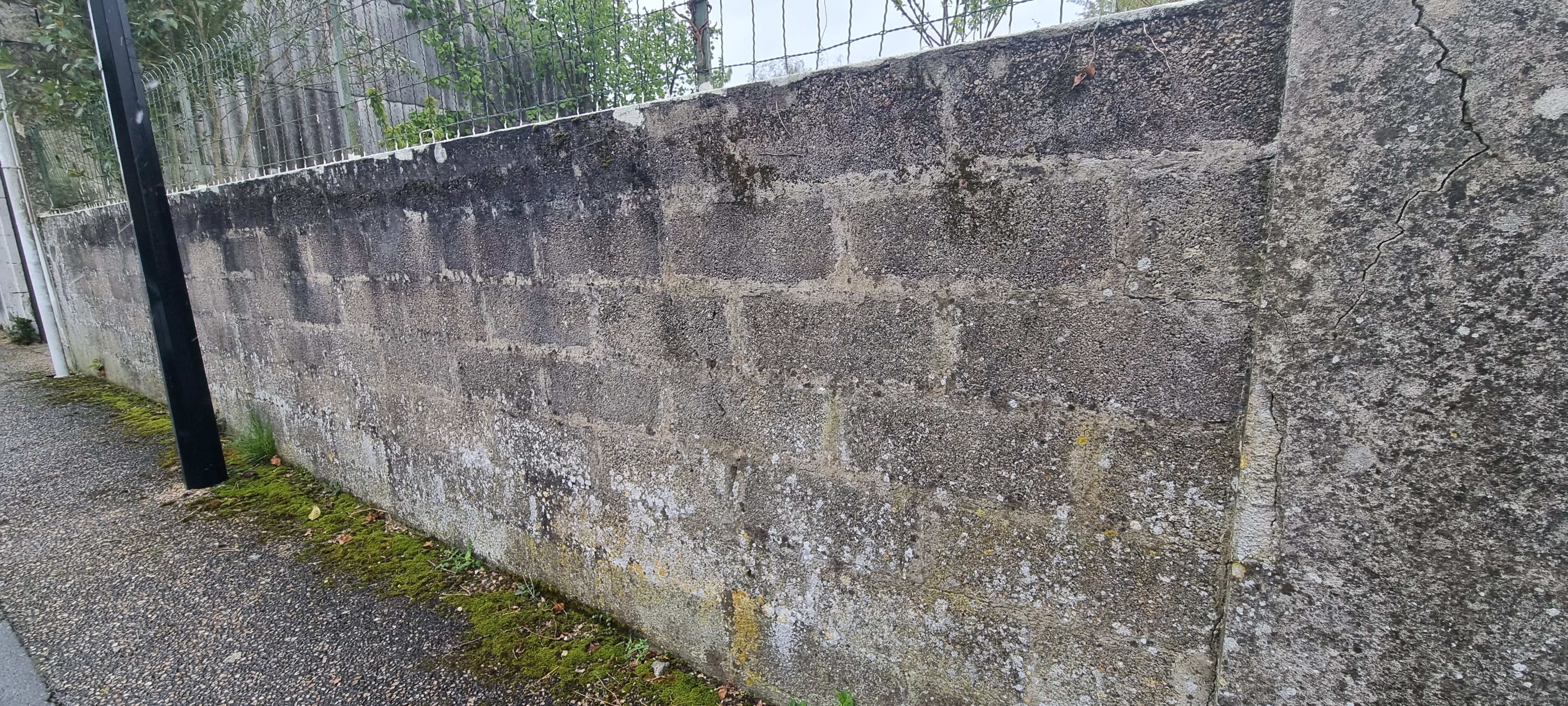 Mur avant le placage en pierre naturel